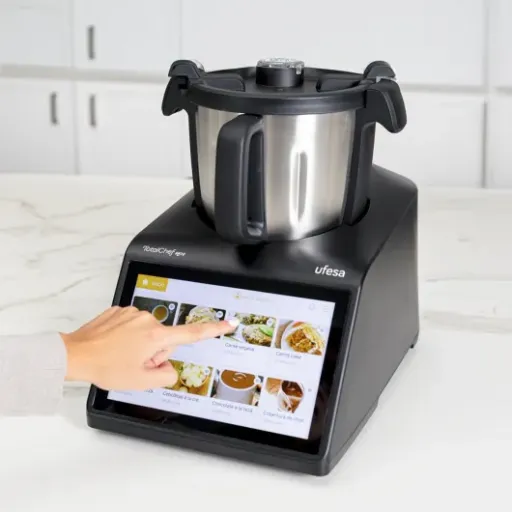 Test Ufesa TotalChef RK10 : le robot cuiseur connecté qui veut jouer dans la cour des grands