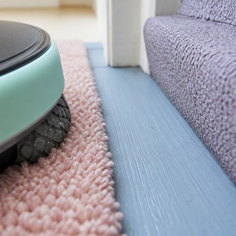 Robot aspirateur et maison multi-étages : une seule machine ou un robot par niveau ?